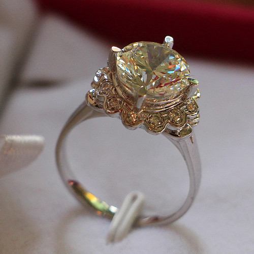 Diamond engagement ring for female