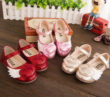 Female child small leather love 2015 spring small wings female child princess shoes Flats Loafers Moccasins fashion single shoes