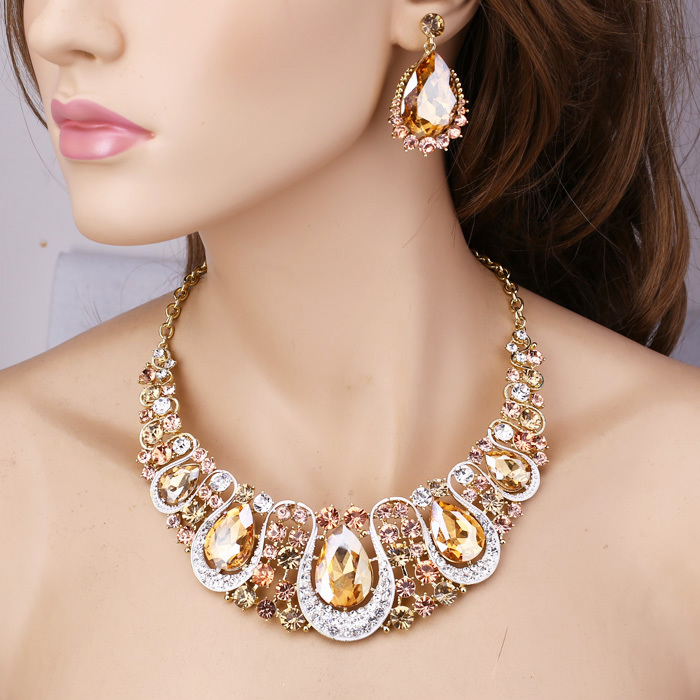 http://g01.a.alicdn.com/kf/HTB1pgFdIXXXXXXXXFXXq6xXFXXX9/Hot-Sale-Free-Shipping-Wholesale-Women-Crystal-Rhinestone-Bridal-Jewelry-Set-African-Wedding-Jewelry-Set-Big.jpg