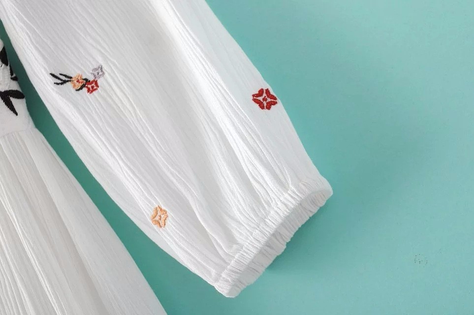 3366049285_1825425251