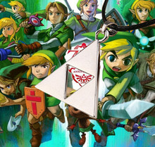 Retail 1pcs Anime The Legend of Zelda The Triforce Necklace Metal Figure Pendant Necklace Wholesale High-quality Movie Jewelry