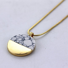 Free shipping Fashion accessories Sell hot circular white red pink black blue green stone Short Ms necklace Wholesale