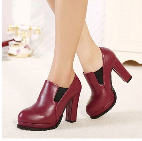 http://g01.a.alicdn.com/kf/HTB1sMj3IFXXXXbTXFXXq6xXFXXXq/2015-autumn-new-hot-sale-women-platform-pumps-black-woman-red-high-heels-shoes-thickHigh-heeledMartin.jpg