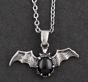 Free Shipping gift Bags Wholesale alloy Crystal Rhine fashion jewelry Gothic Black gem Vampire bat necklace