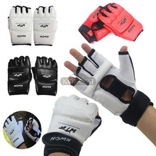 2015 New Half Finger Fight Boxing Gloves Mitts Sanda Karate Sandbag TKD Protector For Boxeo MMA Muay Thai Kick Boxing Training