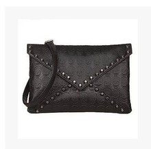 2015 new fashion rivets skull envelope handbag hand diagonal shoulder bag phone package factory outlets