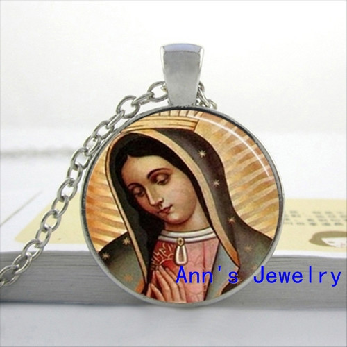 Free shipping Our Lady of Guadalupe pendant Necklace Virgin Mary Sacred Heart Religious Art Pendant Necklace