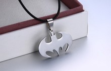 Braveman Slippy Bat Batman Necklace 316L Stainless Steel Sign Pendant Necklaces Leather Chain Fashion Men Jewelry