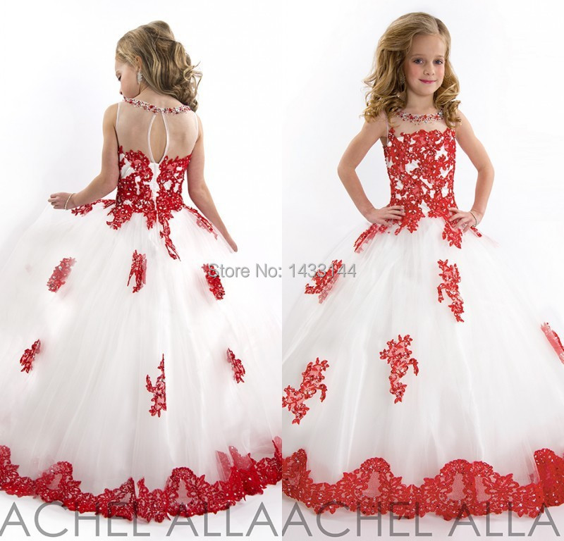 Les robes blanches pour petites filles