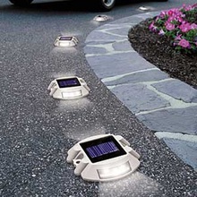 LED Solar Outdoor Garden Path/Driveway/Security Lights