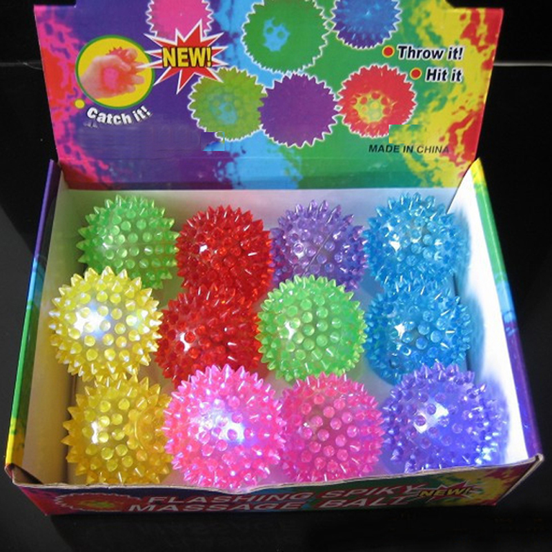 Free Shipping Kids Flashing Light Up Spikey High Bouncing Balls Novelty Sensory Hedgehog Ball K5BO