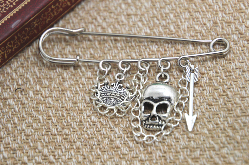 12pcs Shakespeare inspired Hamlet themed charm with chain font b kilt b font pin brooch 50mm