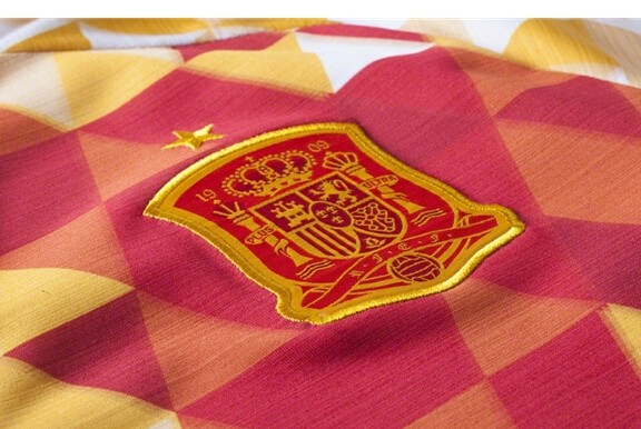 2016-European-Cup-spain-national-team-Soccer-Jersey-Ramos-Iniesta-Fabregas-Silva-Morata-Football-shirts-Jersey (4)