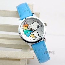2015 niños calientes relojes nostálgico reloj de moda small dog Cartoon character reloj Snoopie anime cuarzo Kids Sport watch