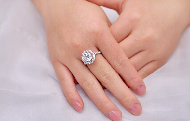 3 carat round cut engagement rings