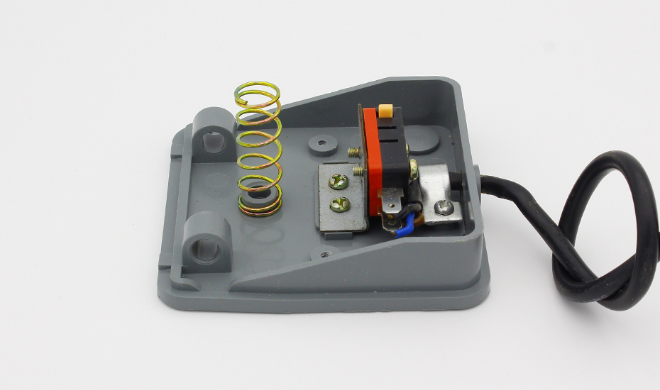 Description Picture 5 of itemPromotion! 0-400V Footswitch Foot Momentary Control Switch Electric Power Pedal SPDT Grey