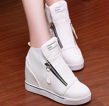 New winter fashion within the higher female high shoes with zipper round flat shoes women shoes Korean female students