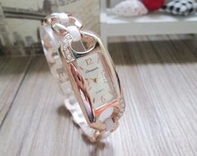New Fashion Brand Watches Women Bracelet Wristwatches Quartz Watches Lady crystal Hours women watch