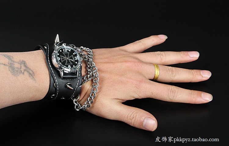 Rock Punk Cool Men Black Fashion Casual Wristwatch Sharp Studs Genuine Leather Wrist Watches