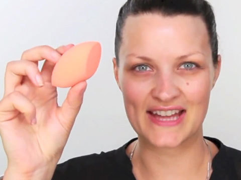 Miracle Complexion Sponge Tutorial1411760177.jpg