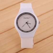 Casual relojes venda blanca del silicio Women Watch 2015 recién llegado de para del reloj mujer Hour