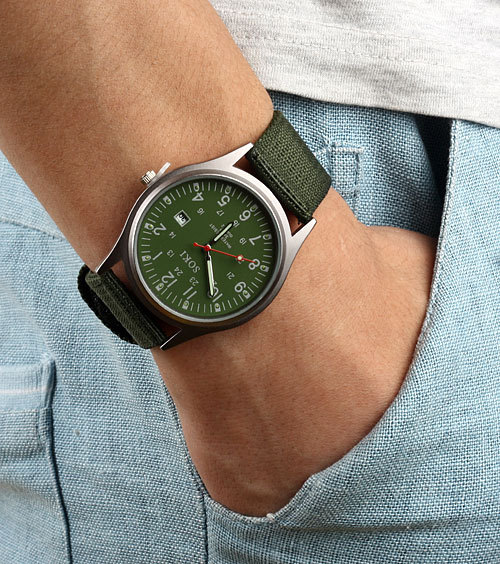 The new 2015 SOKI military watches luminous surface men s watch fashion watch of wrist of