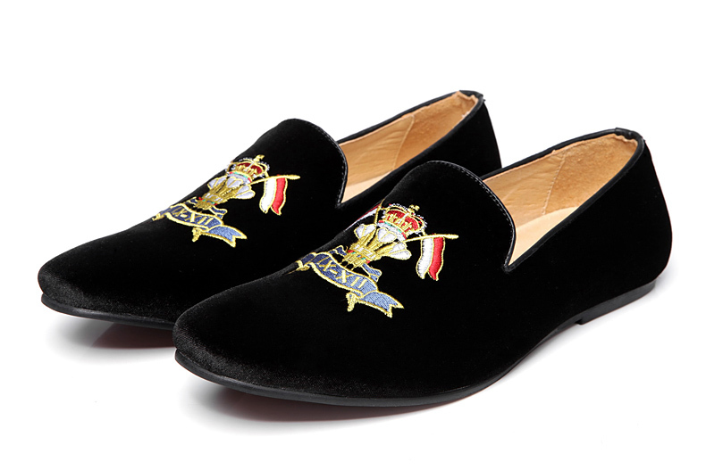 Aliexpress.com : Buy fashion men black velvet loafers embroidered ...