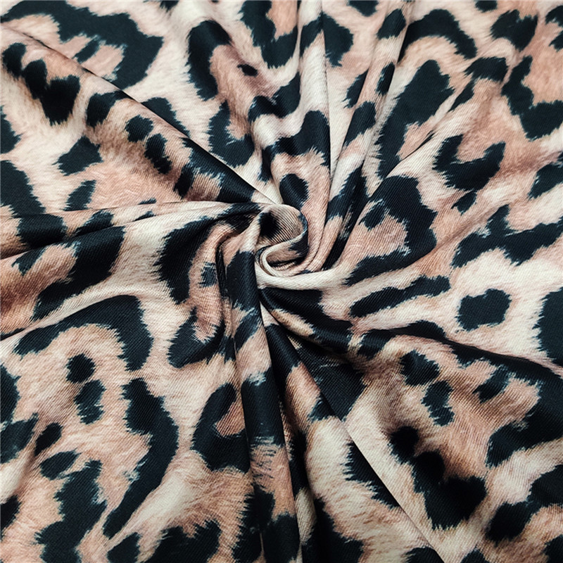 Velvet - Sexy Leopard Print Maxi Dress