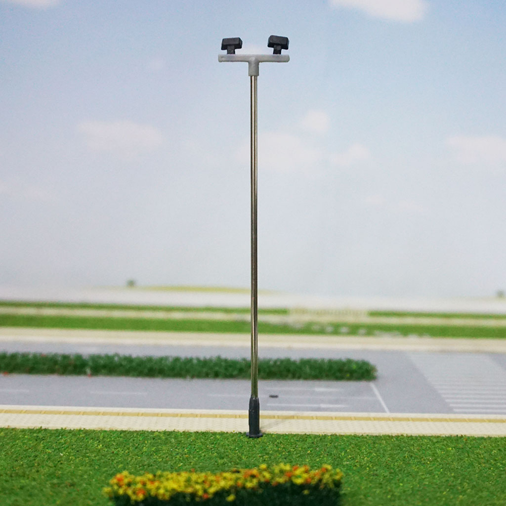 5 Pcs HO OO Scale Model Train Light Railway LED Lamp Post Street Lights Building Scenery Layout