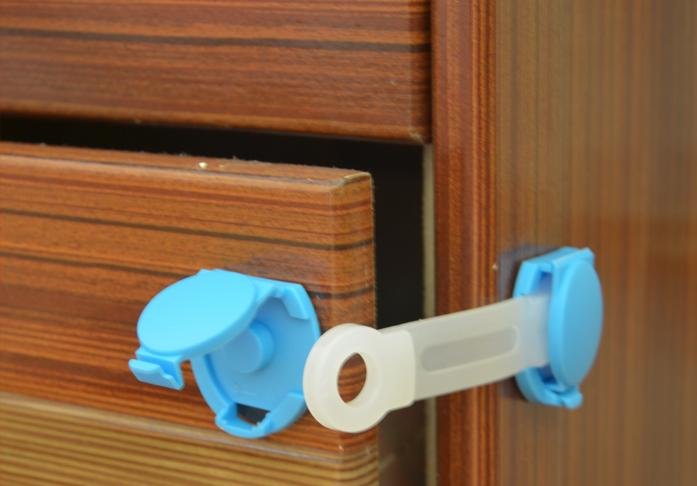 Free shipping Bendy Door Drawers Safety Lock For Child Kids Baby Baby safety lock 50 pieces/lot