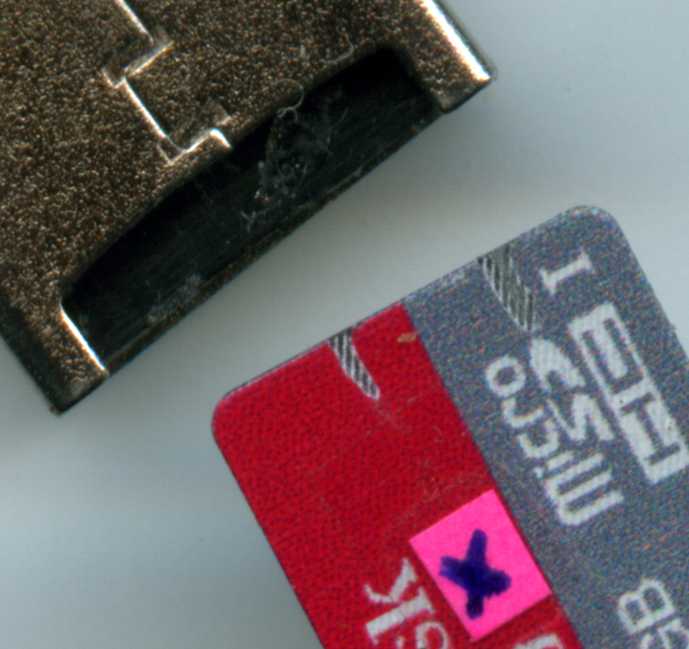 Working. But the quality is terrible! I inserted a new micro SD card and when pulled out, I found scratches from internal clamps. Maybe I got married. The seller is not good.
Работает. Но качество ужасное! Вставил новую micro SD карту а когда вытащил то обнаружил царапины от внутренних зажимов, из-за чего в магазине её не приняли по гарантии. Может мне попался брак. Продавец не хорошо.