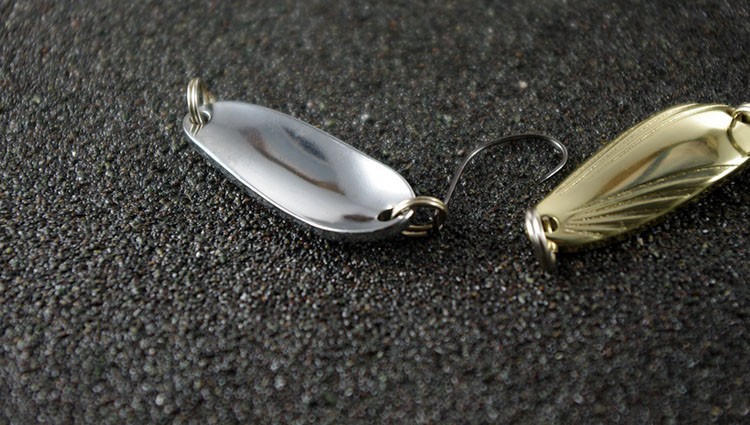 Description Picture 6 of itemFishing Single Hook Spoon Lure Feather Spinner Bait 2 Pieces Lot Sale Shell Jigbait Lures