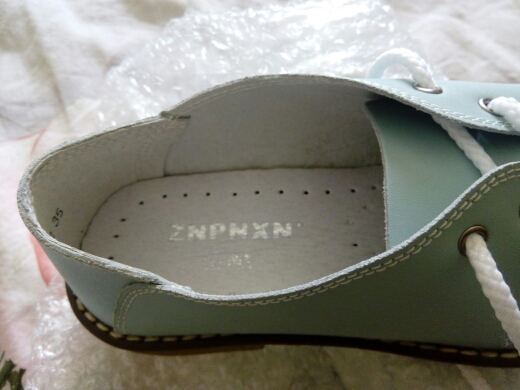 Very nice shoes. Delivery is about 1.5 month. Exellent quality, very soft, natural leather. The same as on the picture. Очень мягкие и удобные, натуральная кожа. Полностью соответствуют описанию продавца. Размерная сетка корректная. Упакованы в пупырку, внутри каждого ботинка воздушный пакет.100% довольна!