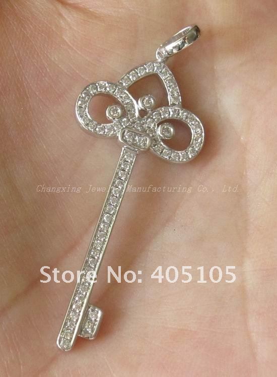 SOLID GOLD 18CT WHITE GOLD Natural 0.50CT DIAMOND KEY LOCK PENDANT 18CT GOLD